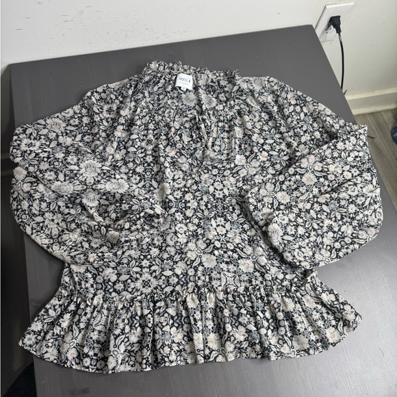 Misa Los Angeles Dominik Peasant Blouse Top - Picture 5 of 7